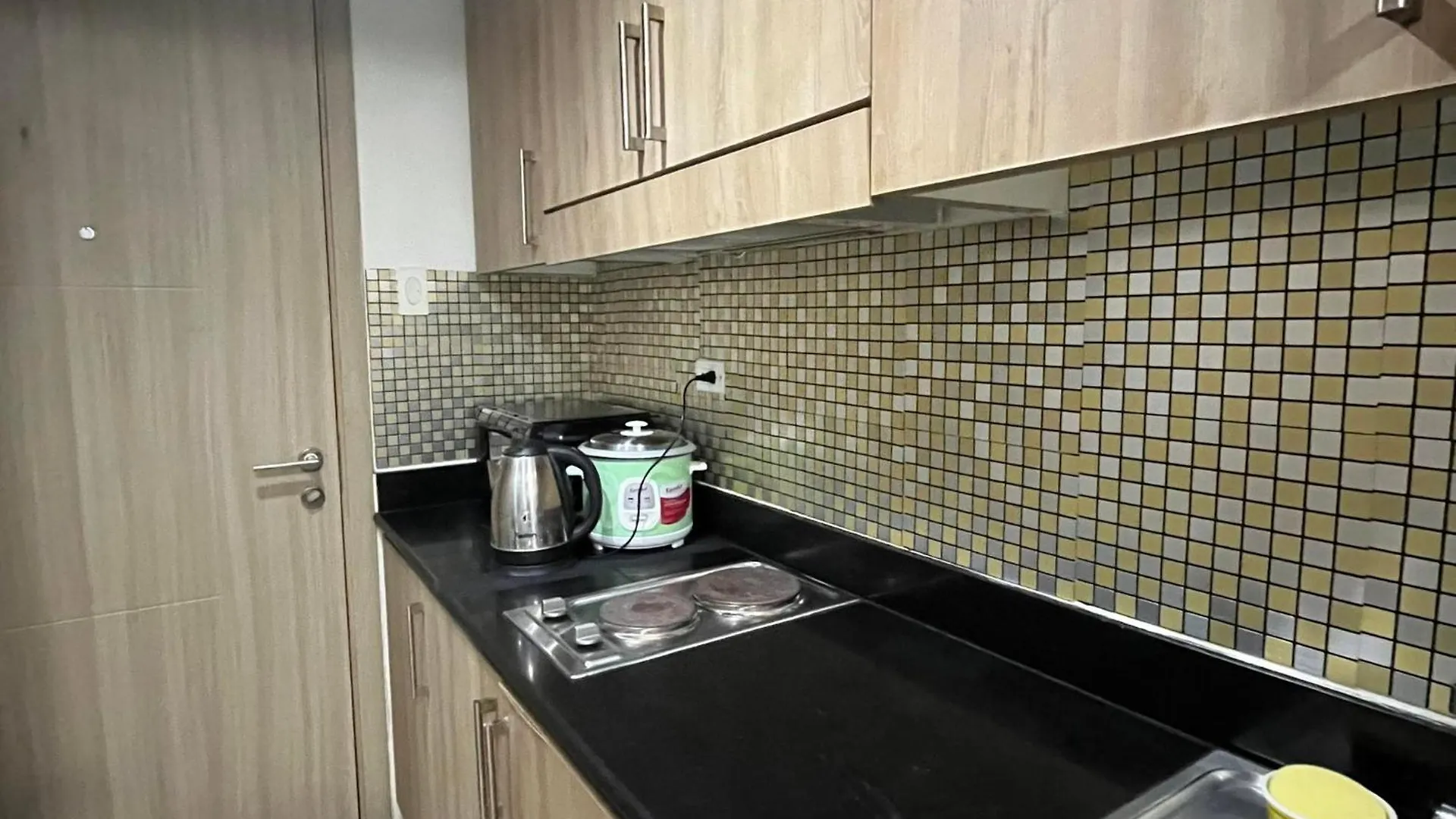 Apartment Shore Residences-Shonie Place Manila Philippines